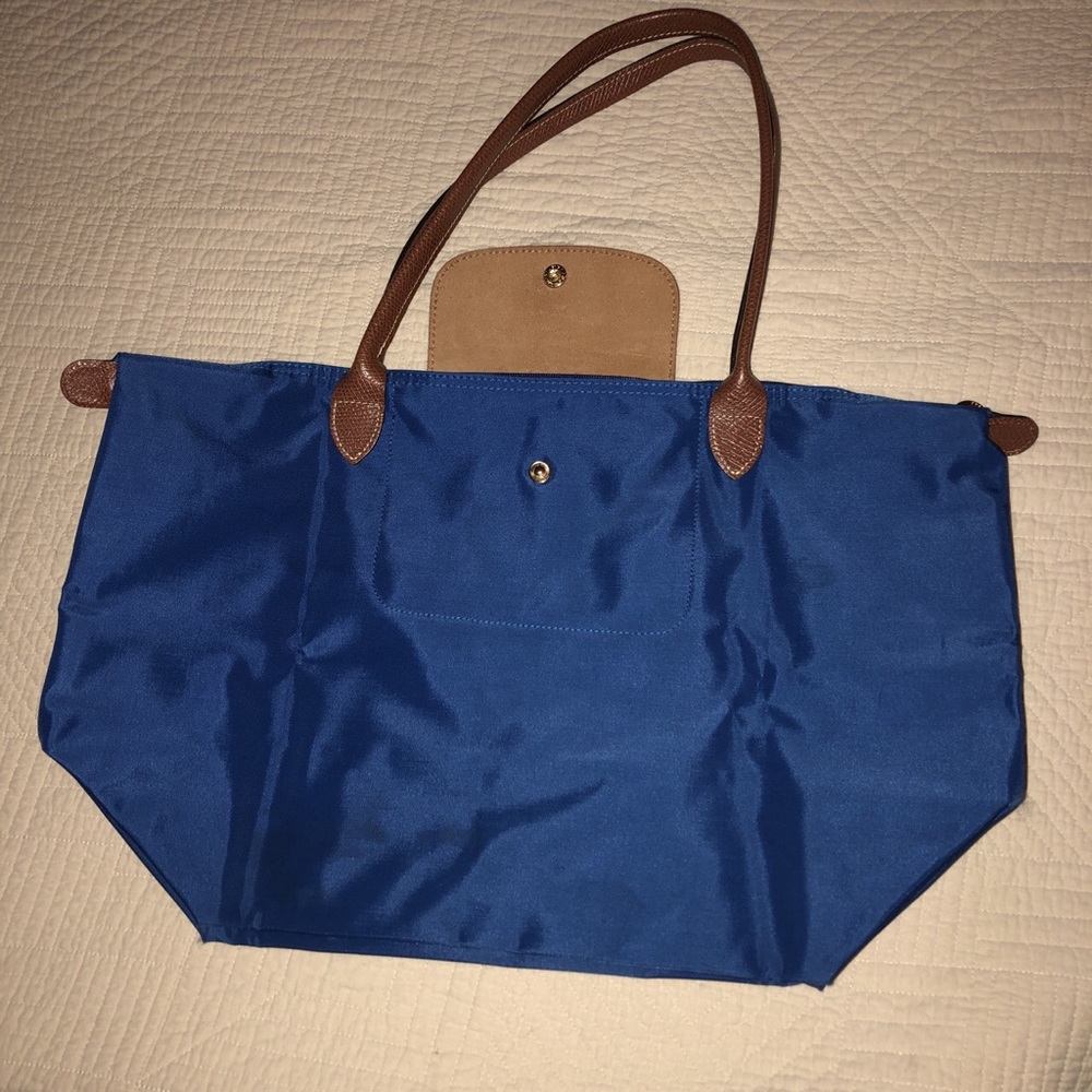 Longchamp tote: medium/blue